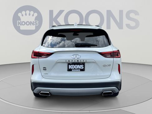Used 2021 INFINITI QX50 Essential w/ Convenience Package AWD/4WD image 5