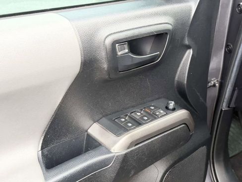 Used 2022 Toyota Tacoma SR5 image 17