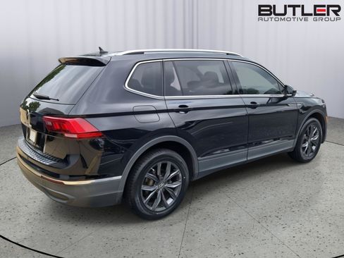 Used 2022 Volkswagen Tiguan SE FWD image 9