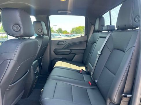 Used 2023 GMC Canyon Elevation w/ Elevation Premium Package AWD/4WD image 17