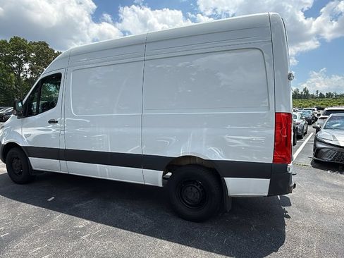 Used 2025 Mercedes-Benz Sprinter 2500 image 6