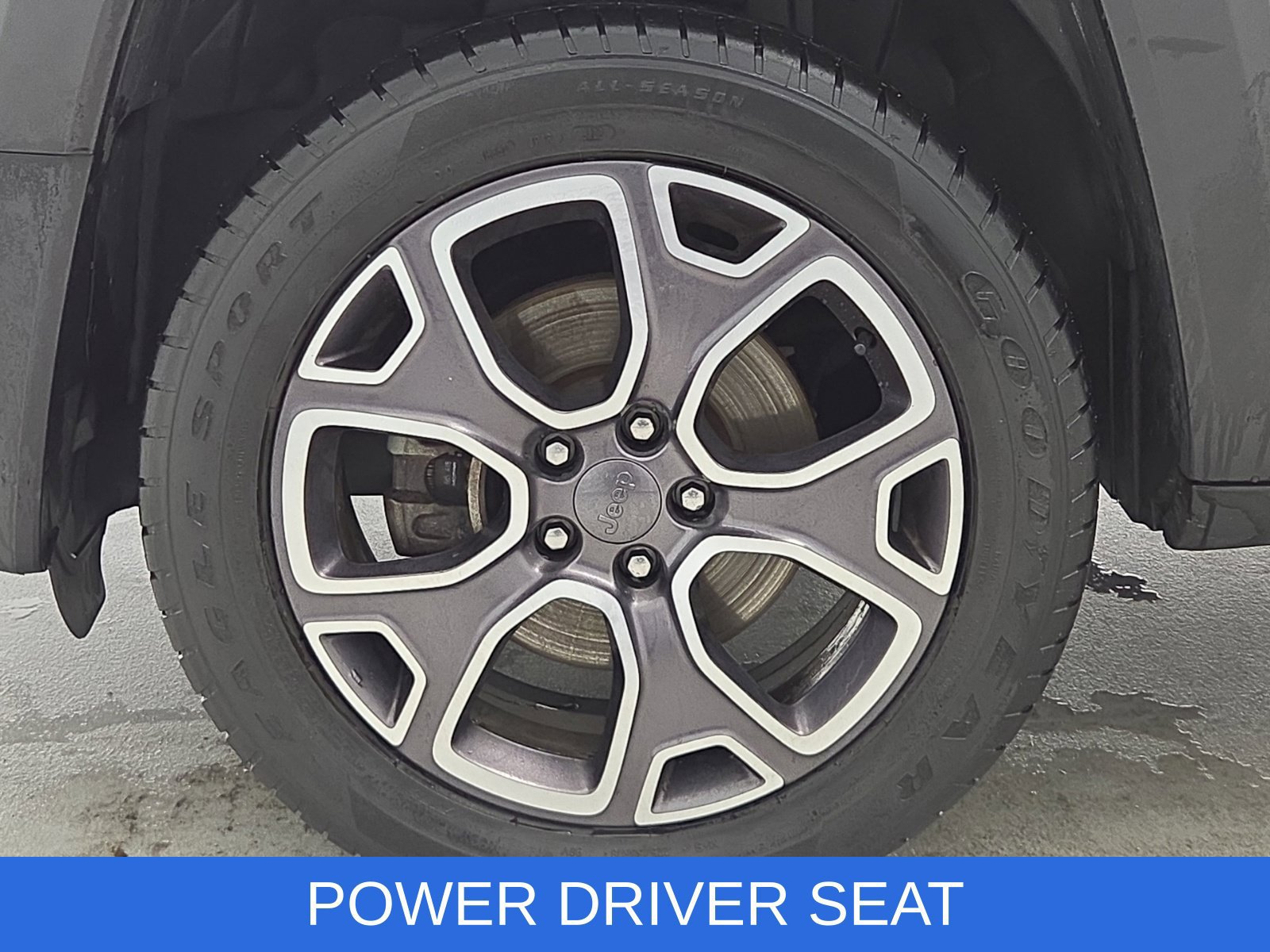 Certified 2018 Jeep Renegade Limited w/ UConnect 8.4 Nav Group AWD/4WD image 12