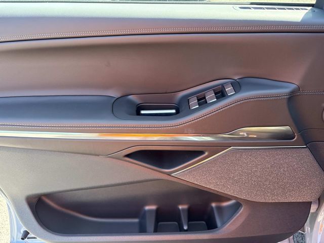 New 2027 Lincoln Navigator Reserve w/ Jet Appearance Package AWD/4WD image 21
