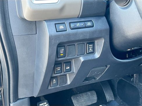 Used 2022 Nissan Frontier SV image 10