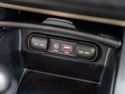 Used 2018 Kia Sorento LX image 28