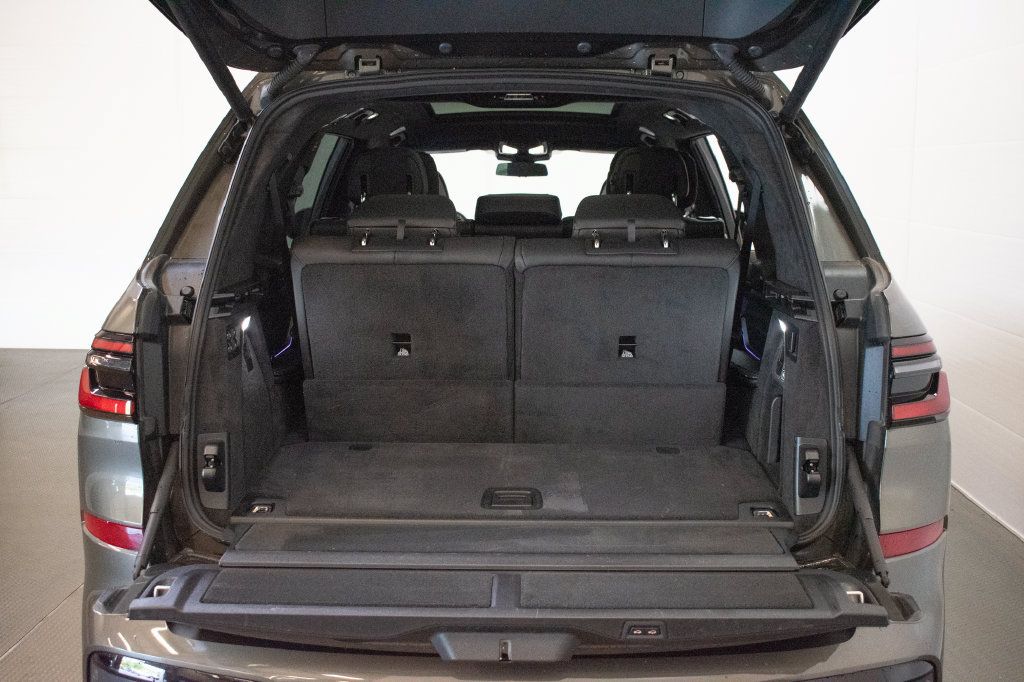 Used 2026 BMW X7 M60i AWD/4WD image 26