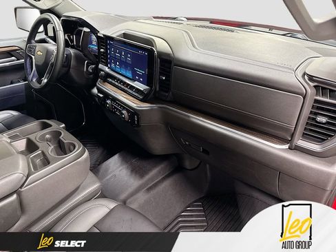 Used 2024 Chevrolet Silverado 1500 LT AWD/4WD image 33