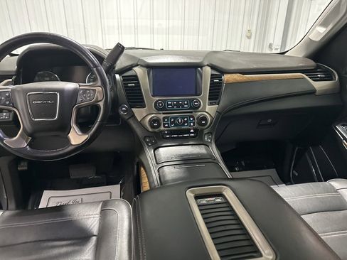 Used 2019 GMC Yukon Denali w/ Denali Ultimate Package AWD/4WD image 13