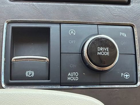 Used 2021 Lincoln Navigator L Reserve w/ Luxury Package AWD/4WD image 32