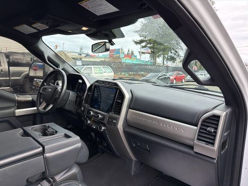 Used 2022 Ford F250 Lariat w/ Lariat Ultimate Package image 9