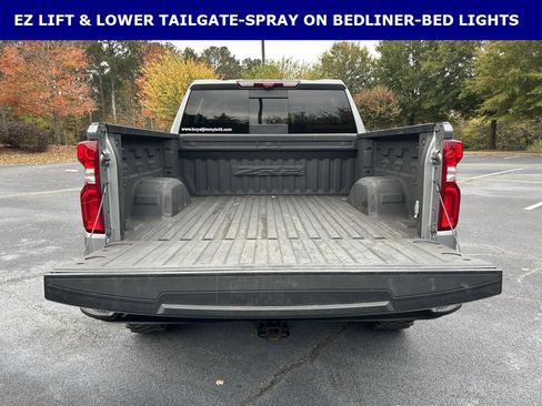 Used 2023 Chevrolet Silverado 1500 ZR2 w/ Technology Package image 15