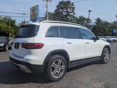 Used 2021 Mercedes-Benz GLB 250 4MATIC image 8
