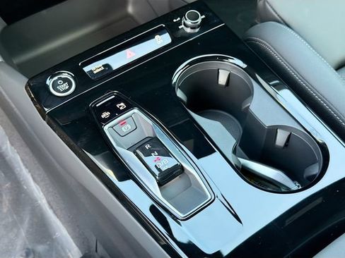New 2027 Audi Q6 e-tron Premium Plus AWD/4WD image 28