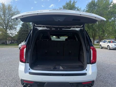 Used 2022 GMC Yukon Denali AWD/4WD image 12