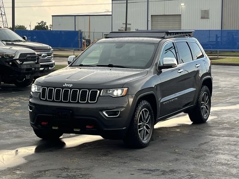 Used 2019 Jeep Grand Cherokee Limited AWD/4WD image 3