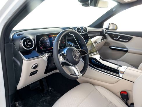 Used 2026 Mercedes-Benz GLC 300 image 15