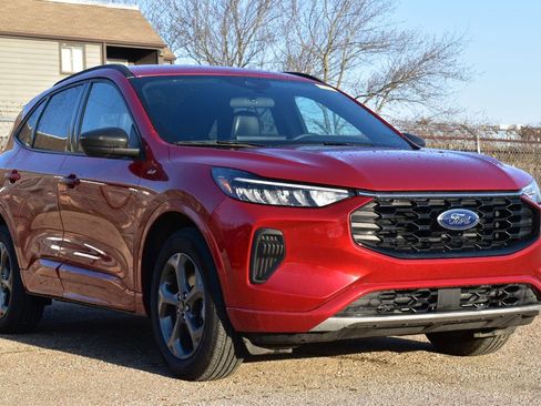 Used 2024 Ford Escape ST-Line w/ Tech Pack #1 image 3