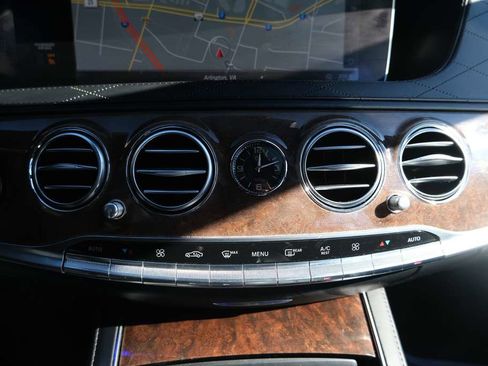Used 2018 Mercedes-Benz S 560 4MATIC Sedan w/ Premium Package image 33