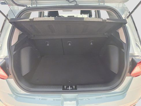 Used 2025 Hyundai Venue SEL FWD image 28
