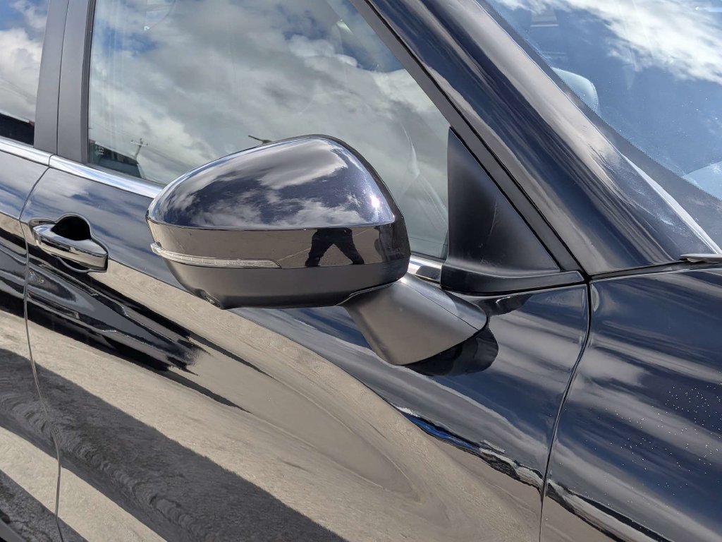 Used 2025 Mitsubishi Outlander SE FWD image 8