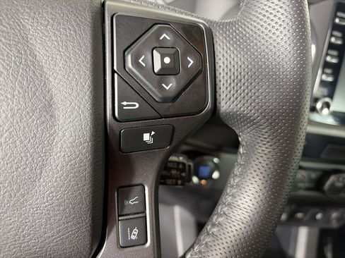 Used 2023 Toyota Tacoma TRD Sport w/ Technology Package image 28