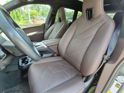 Used 2024 BMW iX xDrive50 w/ Premium Package AWD/4WD image 16