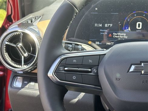 New 2026 Chevrolet Equinox ACTIV w/ Convenience Package III image 17