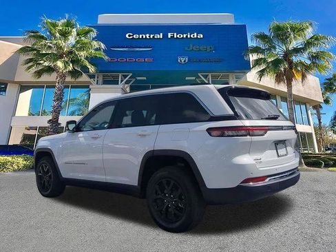 Certified 2023 Jeep Grand Cherokee Limited AWD/4WD image 7