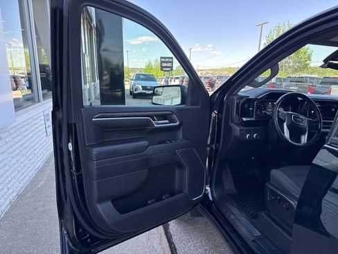 Used 2022 GMC Sierra 1500 Elevation AWD/4WD image 13
