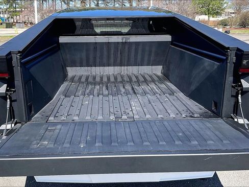 Used 2025 Tesla Cybertruck AWD Crew Cab image 17