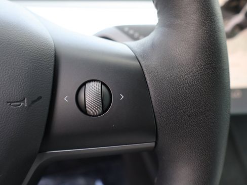 Used 2022 Tesla Model 3 image 43