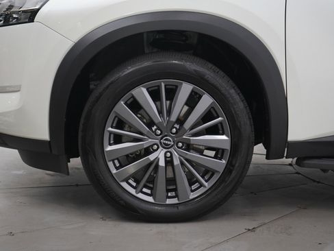 Used 2023 Nissan Pathfinder SL w/ SL Premium Package image 32