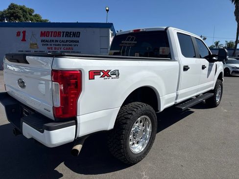 Used 2017 Ford F250 XL w/ Power Equipment Group AWD/4WD image 5