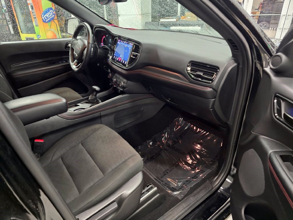 Used 2025 Dodge Durango GT RWD image 31