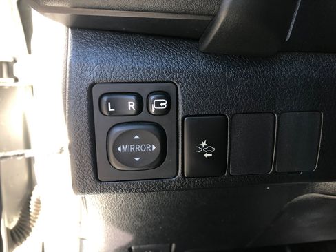 Used 2018 Toyota Corolla iM image 20