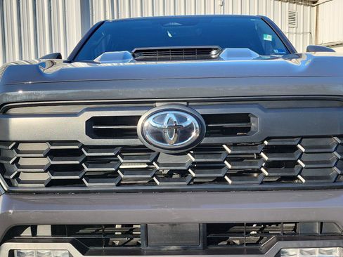Used 2024 Toyota Tacoma TRD Sport image 14