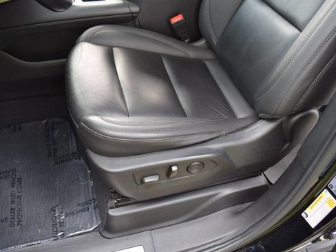 Used 2022 Chevrolet Suburban LT RWD image 39