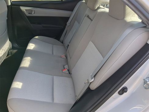 Used 2015 Toyota Corolla L image 16