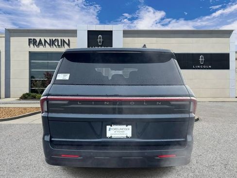 New 2026 Lincoln Navigator Reserve w/ Jet Appearance Package AWD/4WD image 6
