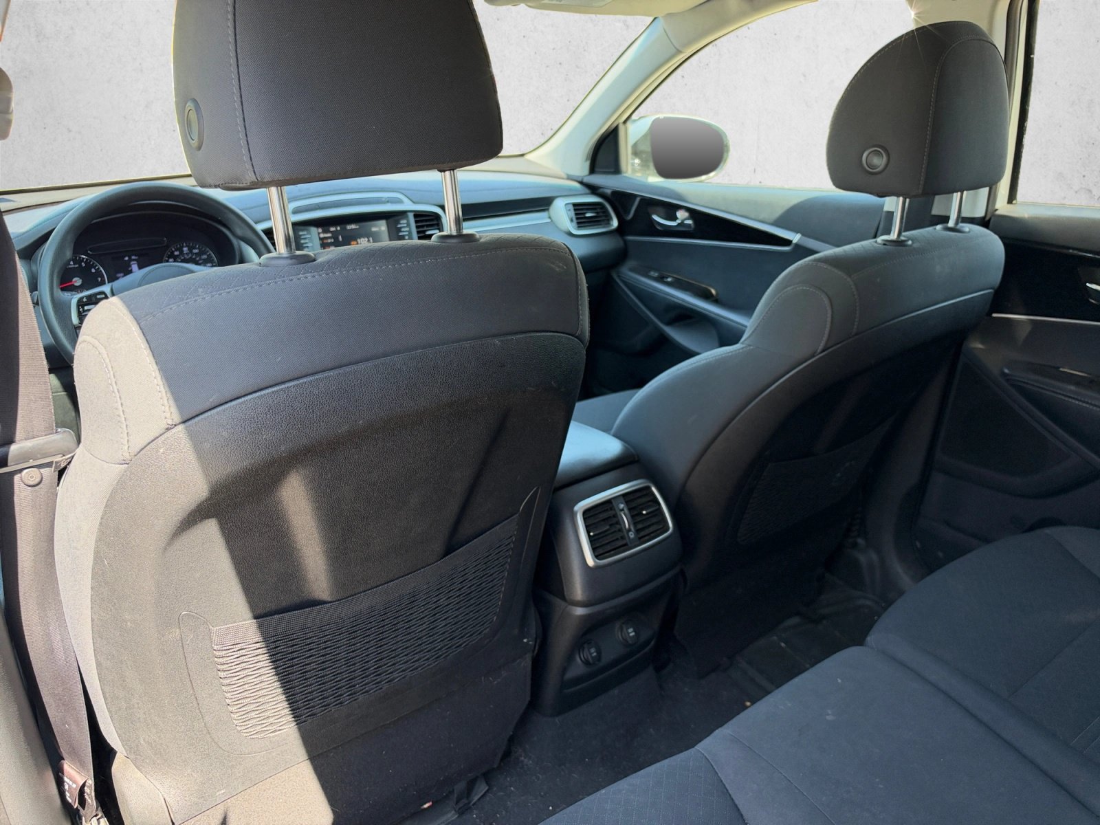 Used 2020 Kia Sorento FWD V6 image 19