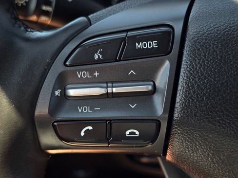 Used 2018 Hyundai Kona SEL FWD image 26
