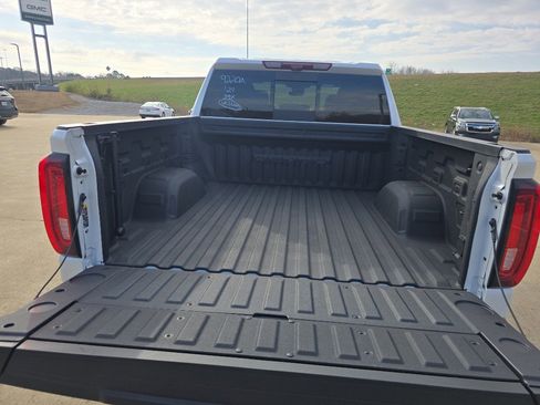 Used 2024 GMC Sierra 1500 Denali image 14