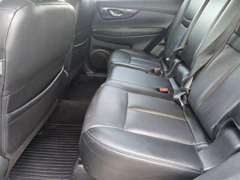 Used 2019 Nissan Rogue SL image 28