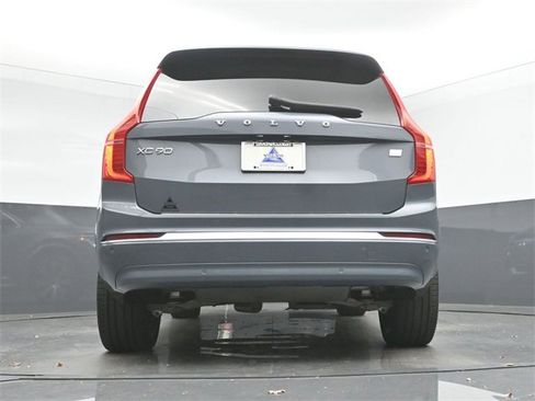 Used 2023 Volvo XC90 T8 Plus image 43