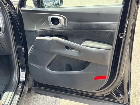 Used 2023 Kia Sorento SX FWD image 8