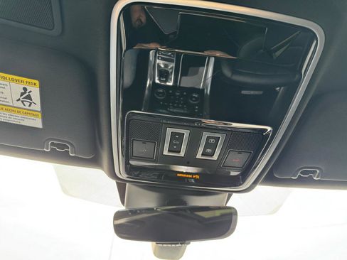 Used 2021 Land Rover Range Rover Sport HST image 41