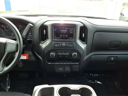 Used 2020 Chevrolet Silverado 1500 Custom w/ Custom Value Package image 13