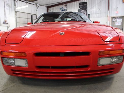 Used 1987 Porsche 944 Turbo RWD image 9