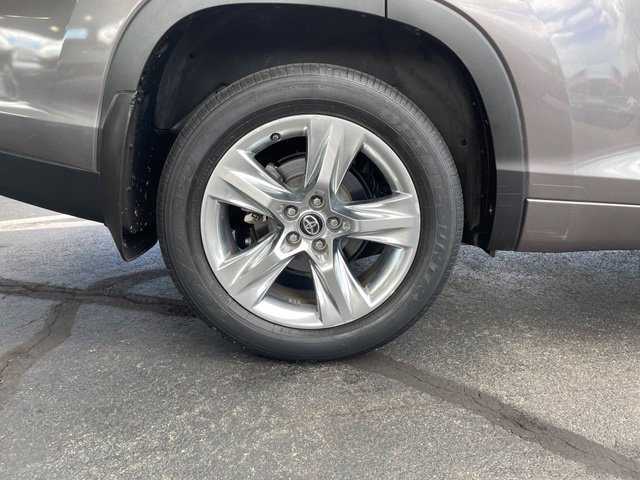 Used 2016 Toyota Highlander Limited Platinum AWD/4WD image 37