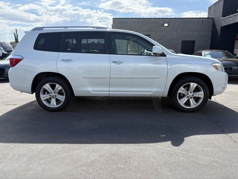 Used 2009 Toyota Highlander Limited AWD/4WD image 4